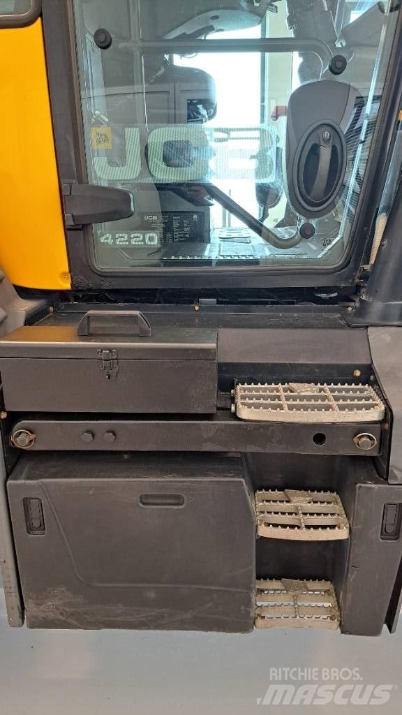 JCB Fastrac 4220 Tractoare