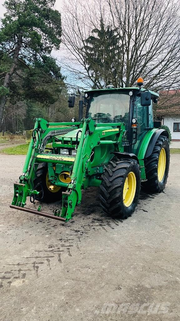 John Deere 5820 Tractoare