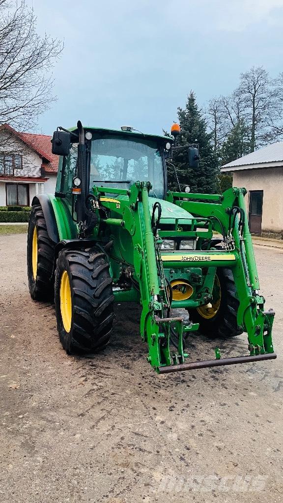 John Deere 5820 Tractoare