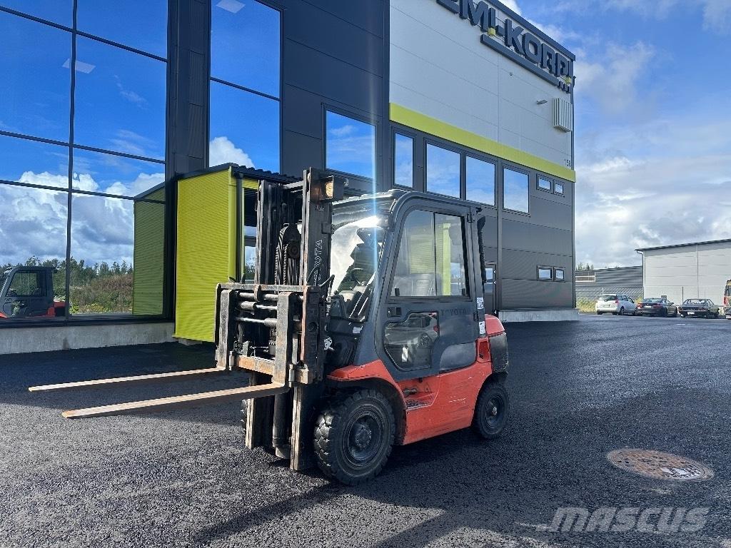 Toyota 02-7 FDF 25 Stivuitor diesel