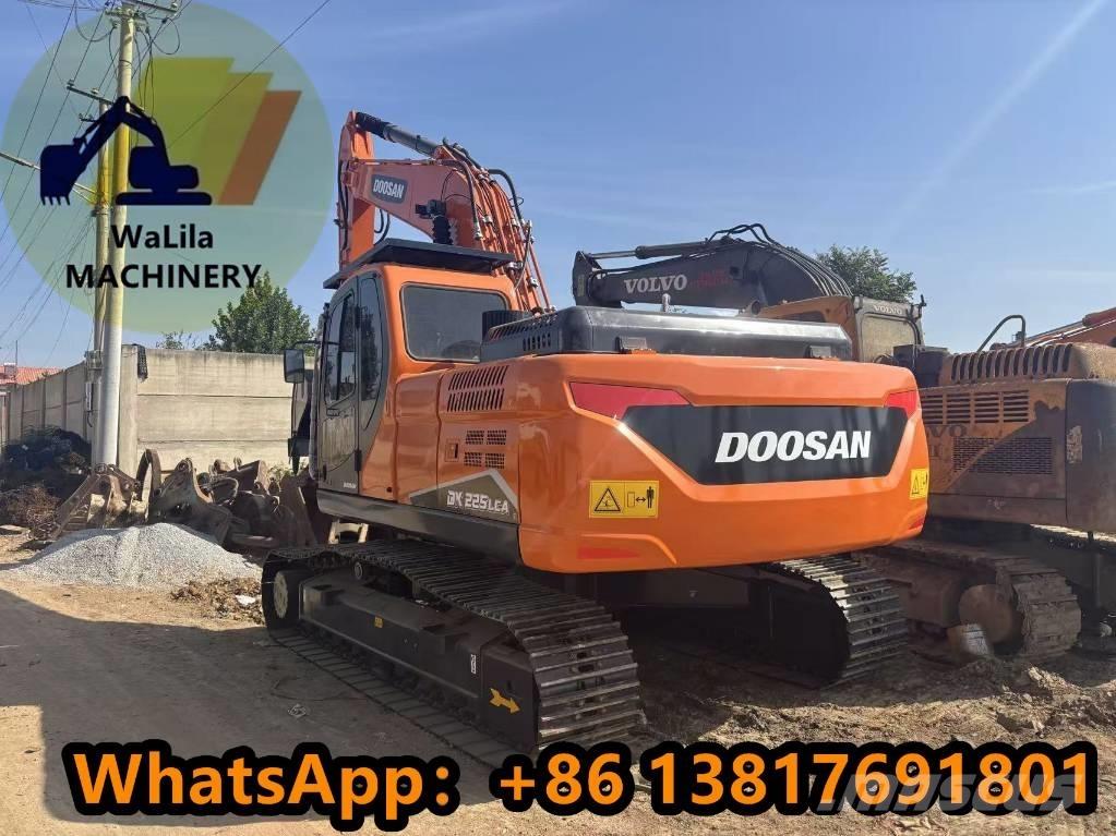 Doosan DX 225 LCA Excavatoare pe șenile
