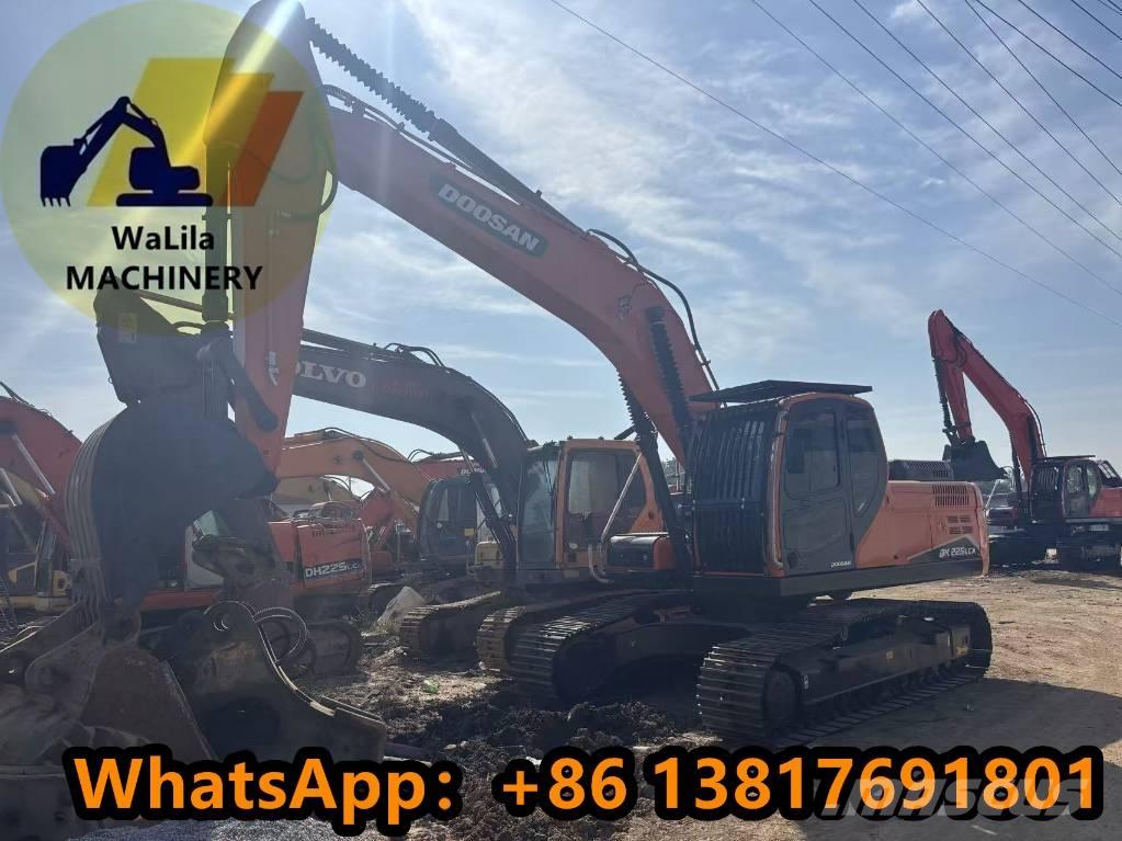 Doosan DX 225 LCA Excavatoare pe șenile
