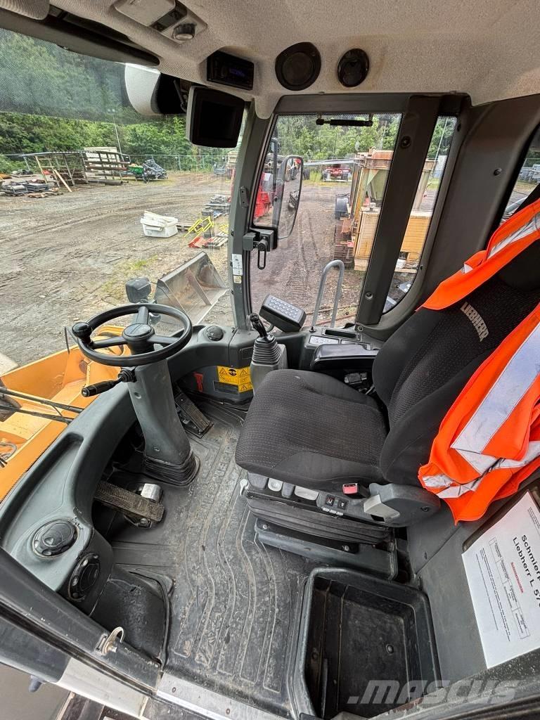 Liebherr L 576 Incarcator pe pneuri