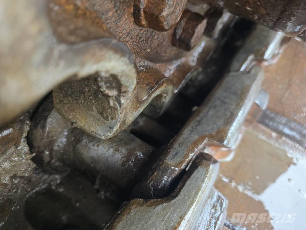 Hitachi ZX 210 Excavatoare pe șenile
