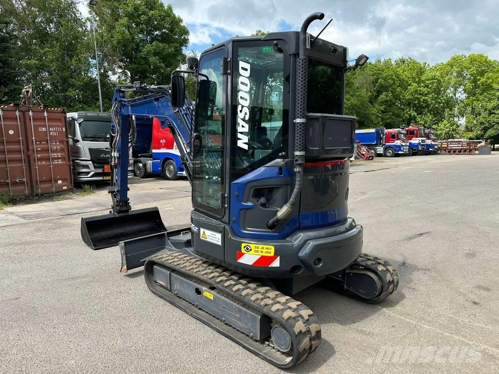 Doosan DX 35 Z Mini excavatoare < 7t