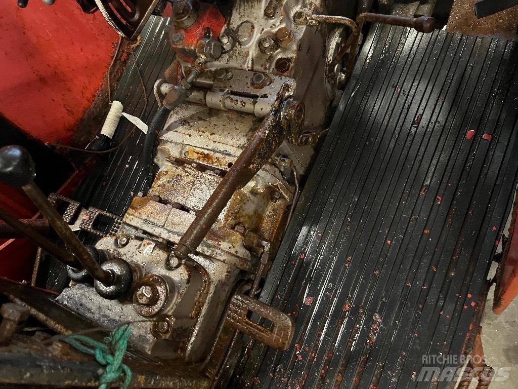 Massey Ferguson 168 Tractoare