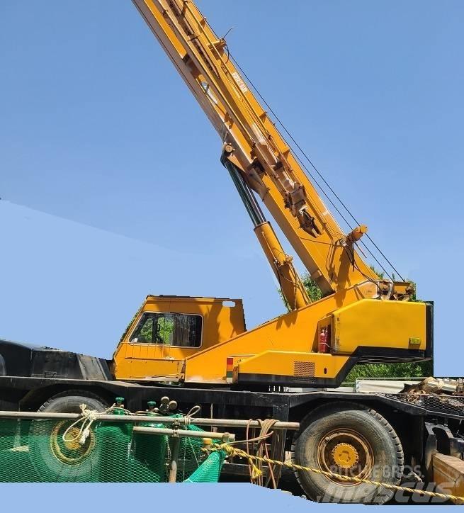 Kato KR 350 HV Macara teren accidentat