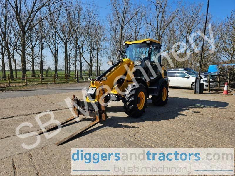 JCB TM 220 Incarcator pe pneuri