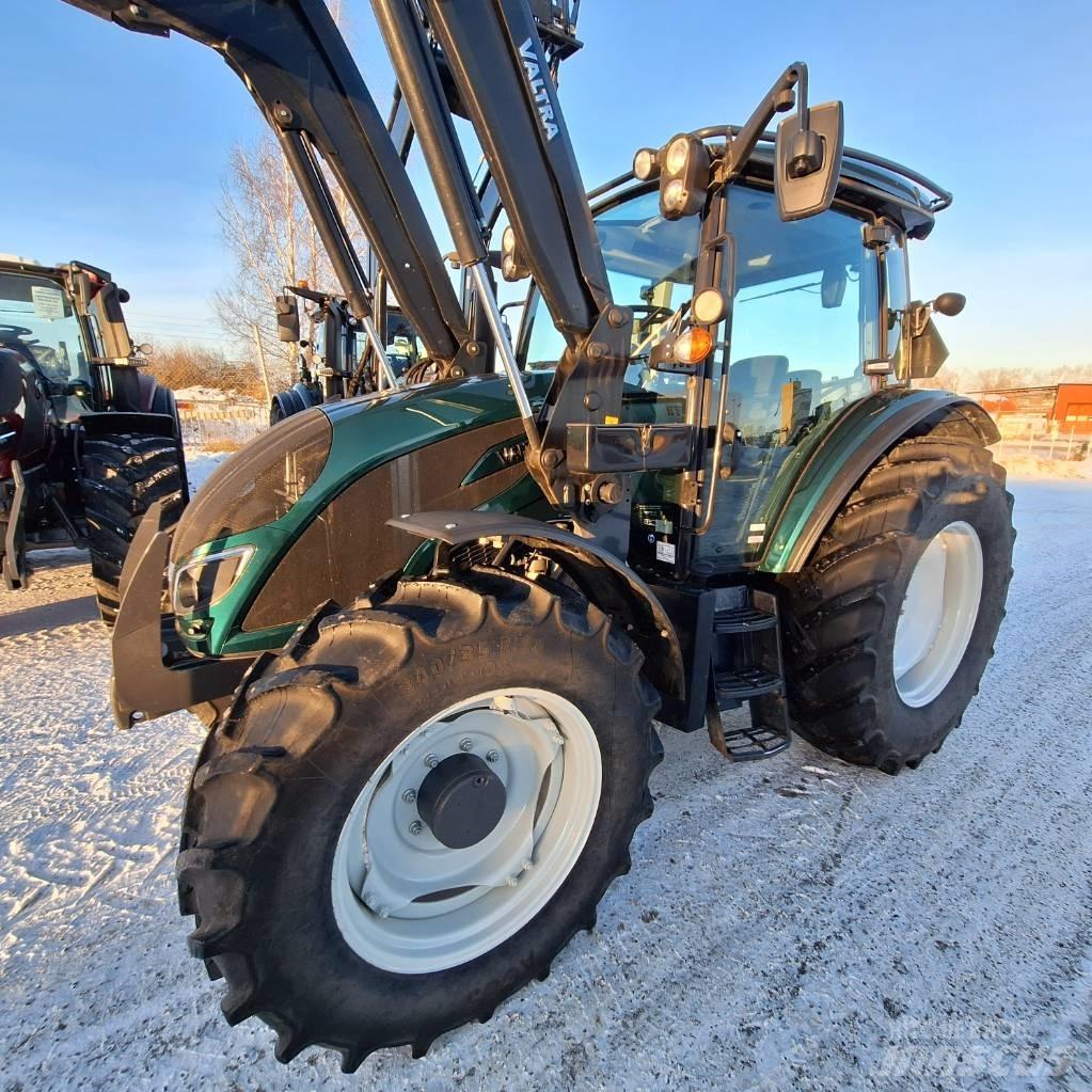 Valtra A114 MH4+L Tractoare