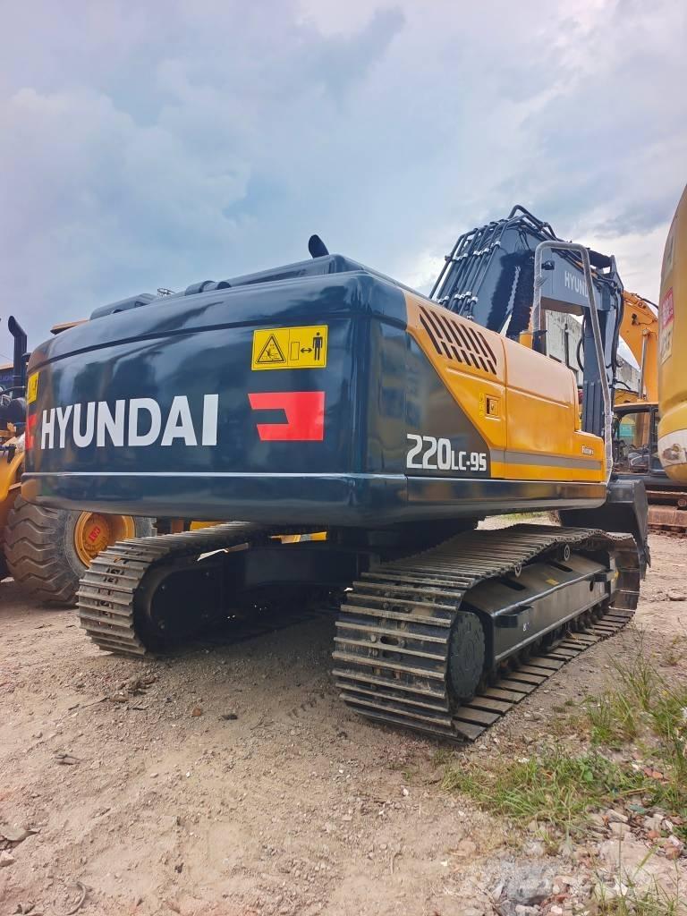 Hyundai 220LC-9S Excavatoare pe șenile
