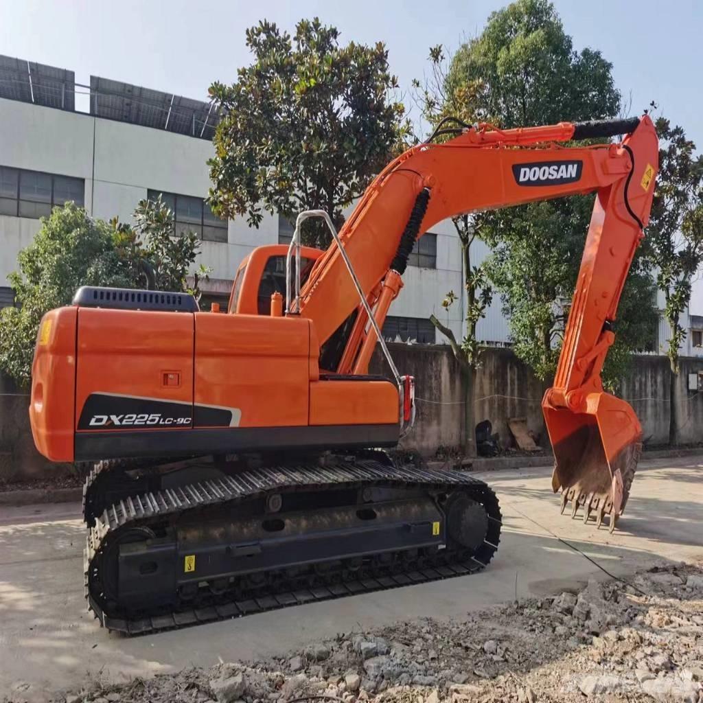 Doosan DX225LC-9C Excavatoare pe șenile
