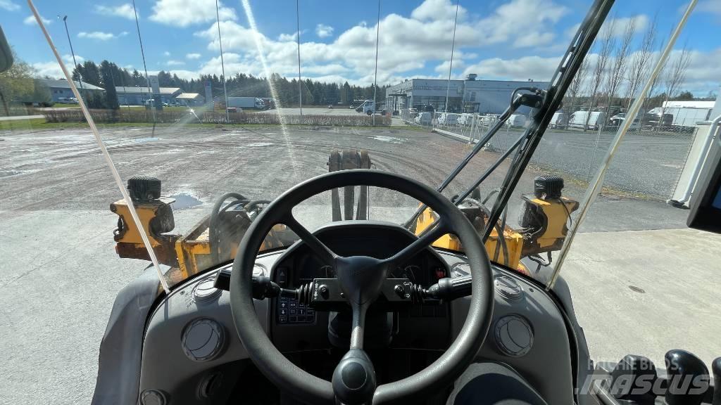 Volvo L 120 G Incarcator pe pneuri