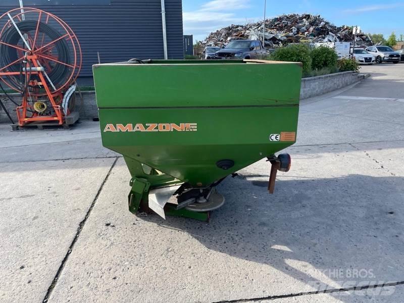 Amazone ZA-M Max Împrastierea mineralelor