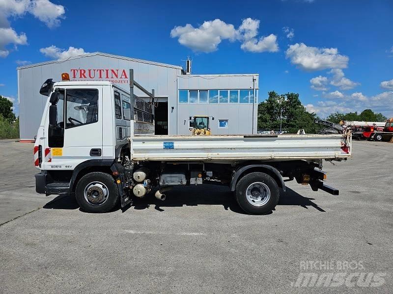 Iveco 80E 18 Camioane platforma/prelata