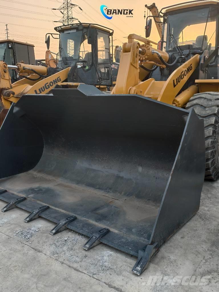 LiuGong CLG870H Incarcator pe pneuri