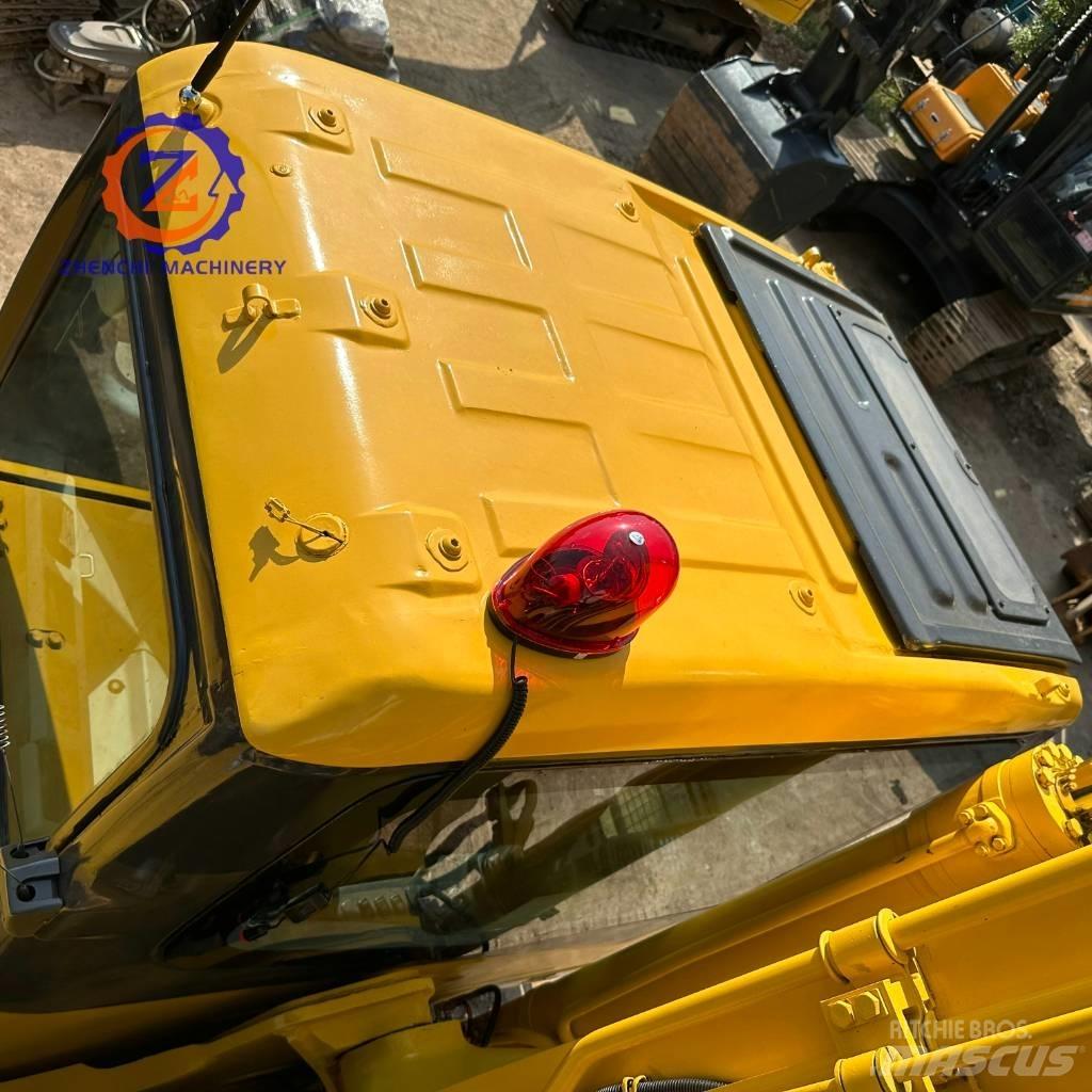 Komatsu PC 200 Excavatoare pe șenile
