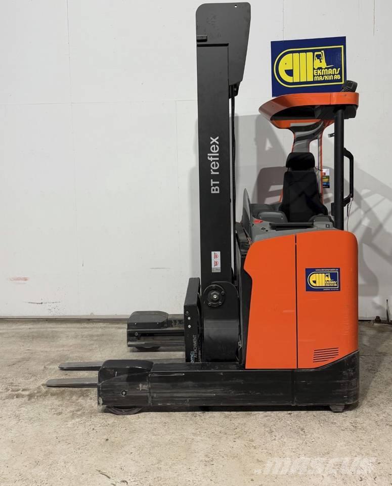 BT truck RRE 200HE Stivuitor cu catarg retractabil