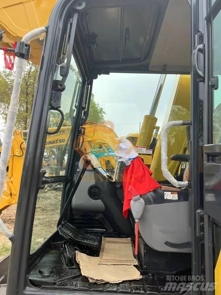 Komatsu PC 70 Excavatoare 7t - 12t