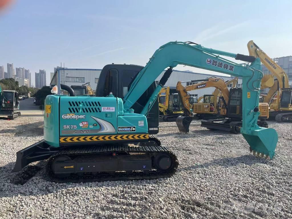 Kobelco SK75 Excavatoare pe șenile
