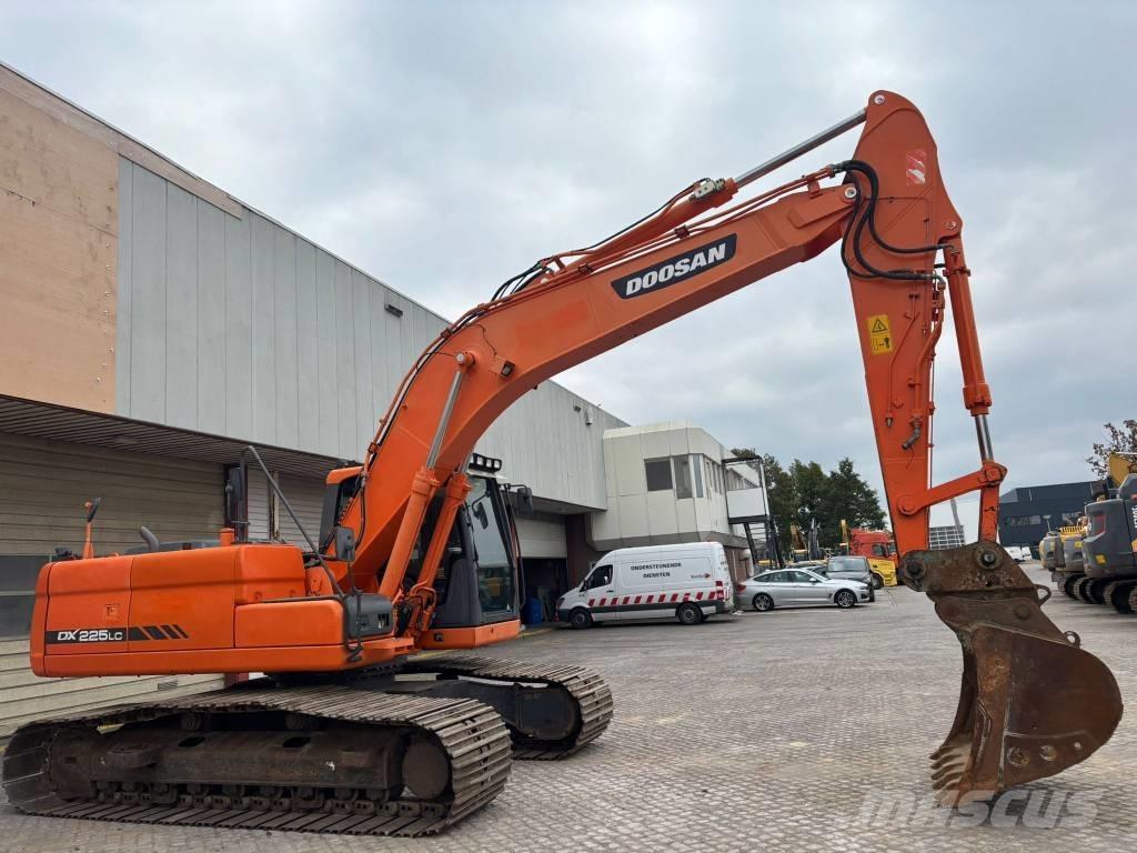 Doosan DX 225 LC Excavatoare pe șenile
