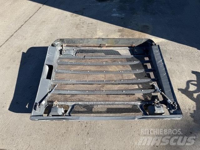 Doosan DL 400 OSŁONA Sasiuri si suspensii