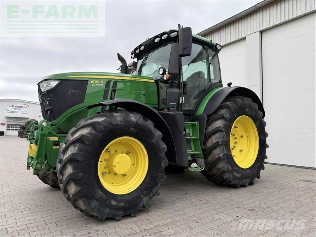 John Deere 6250 r Tractoare