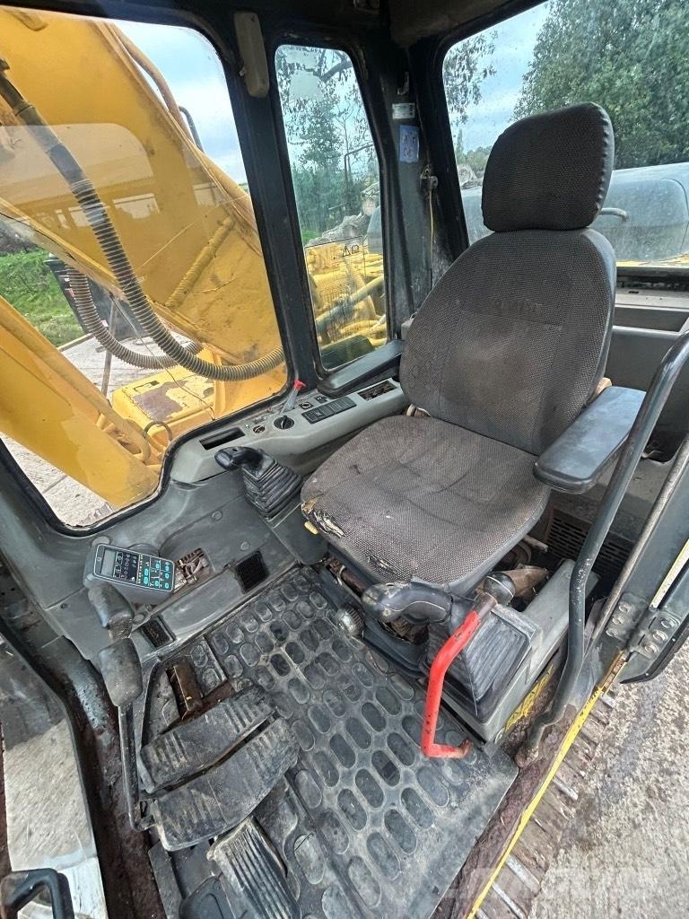 Komatsu PC 210-6K Excavatoare pe șenile
