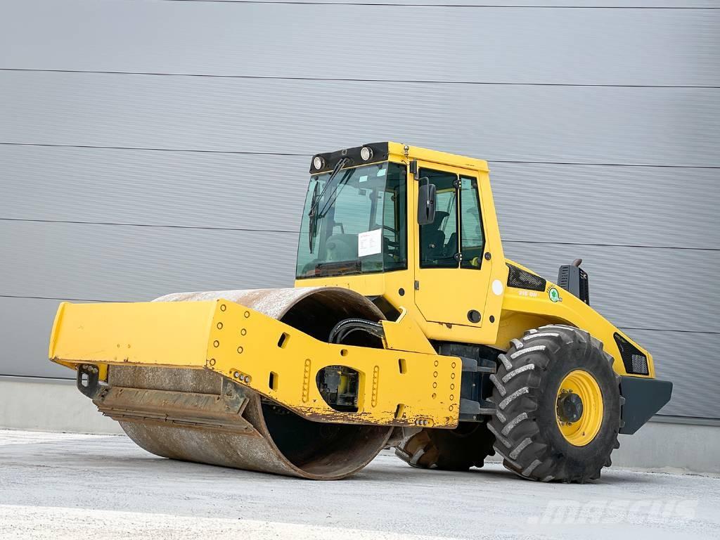 Bomag BW 216 DH-4i Compactoare monocilindrice