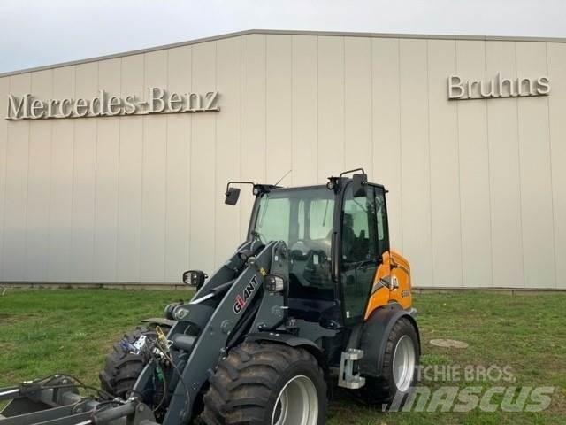 GiANT G5000 Incarcator pe pneuri