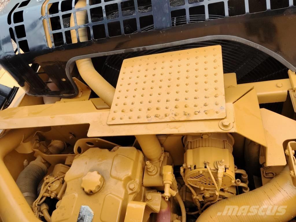 CAT 330 D Excavatoare pe șenile
