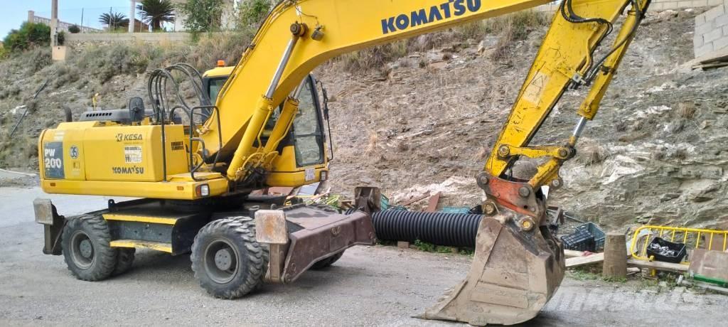 Komatsu PW 200-7 Excavatoare cu roti