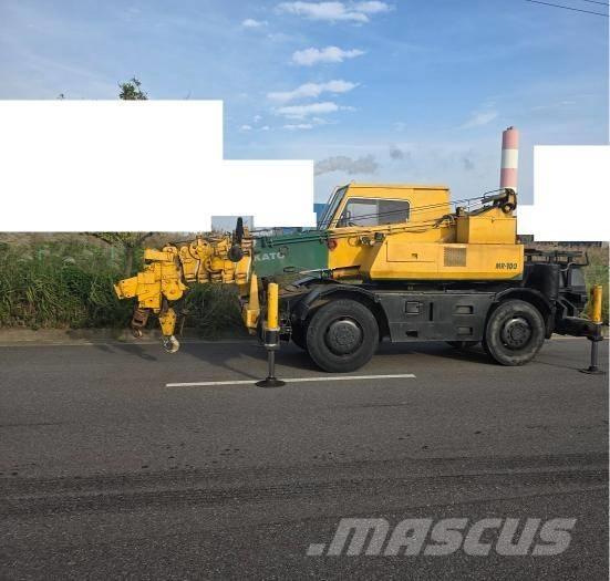 Kato MR 100 Macara teren accidentat