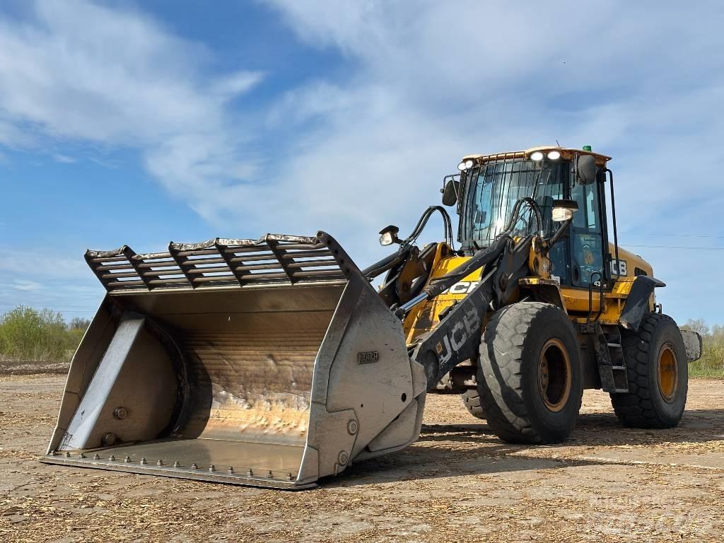 JCB 437 HT Incarcator pe pneuri