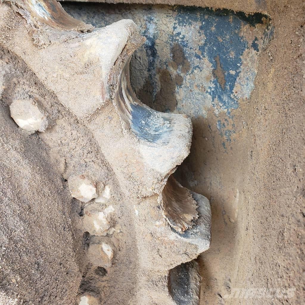 Hyundai HX 380 L Excavatoare pe șenile
