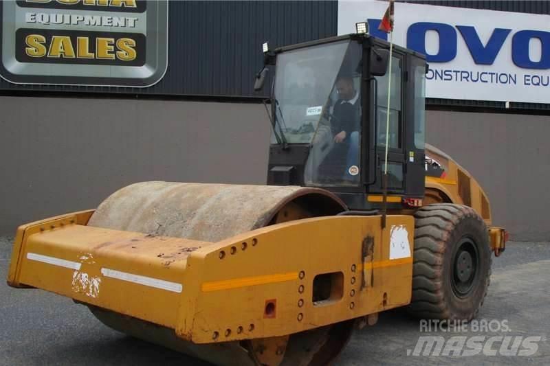 CAT CS76XT Cilindri compactori micsti