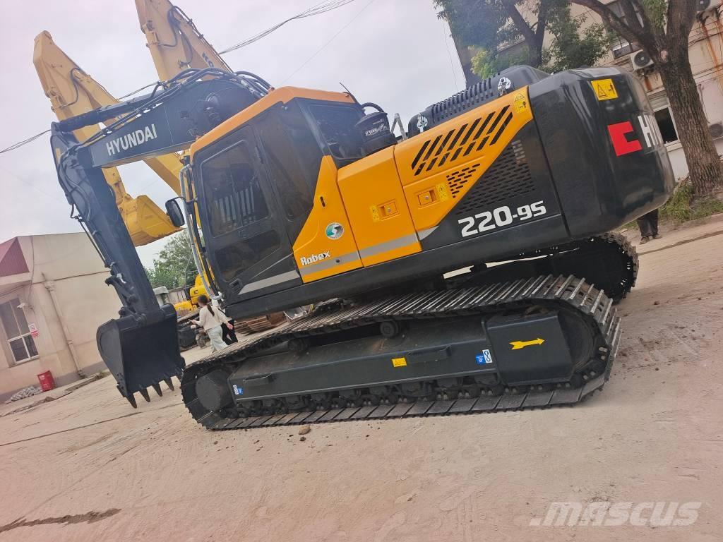 Hyundai 220LC-9S Excavatoare pe șenile
