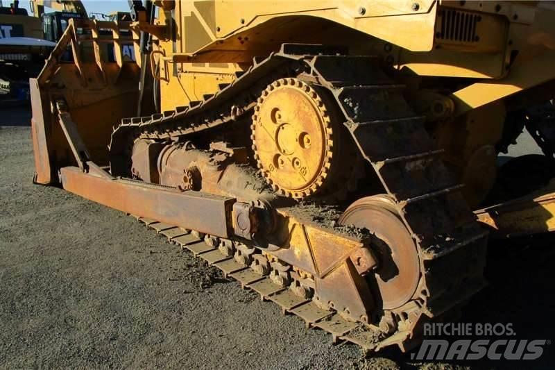 CAT D6R2 Buldozere pe senile