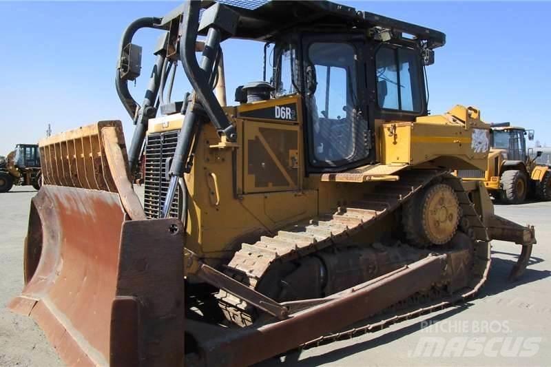 CAT D6R2 Buldozere pe senile