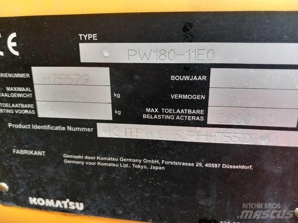 Komatsu PW180-11E0 Excavatoare cu roti