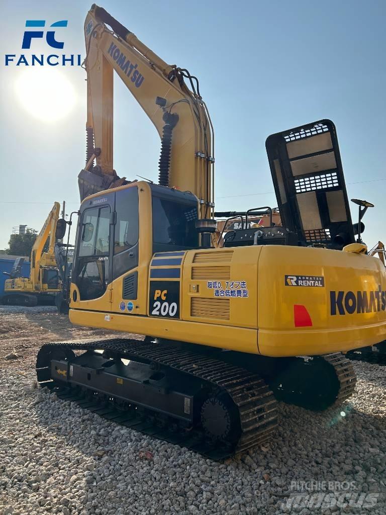 Komatsu PC 200-8 Excavatoare pe șenile
