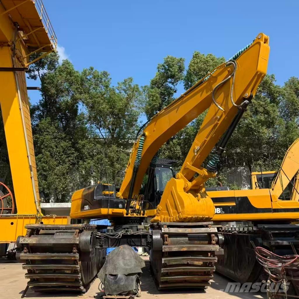 CAT 320 D Excavator amfibiu