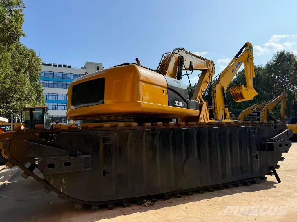 CAT 320 D Excavator amfibiu