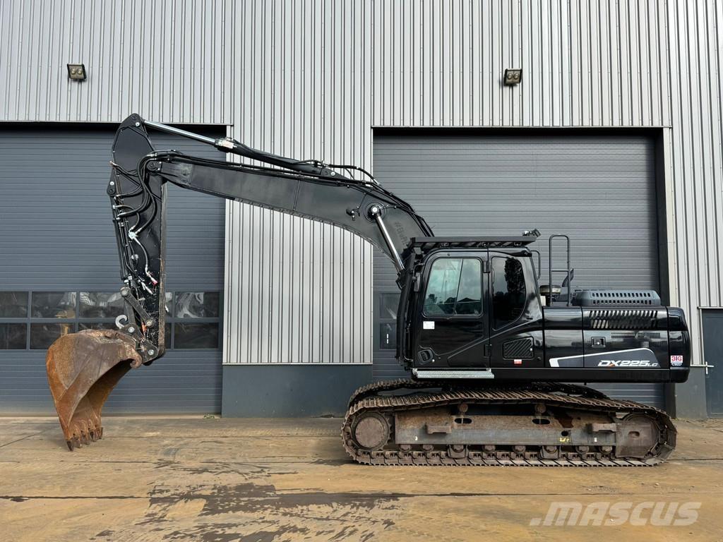 Doosan DX225LC-5 Excavatoare pe șenile
