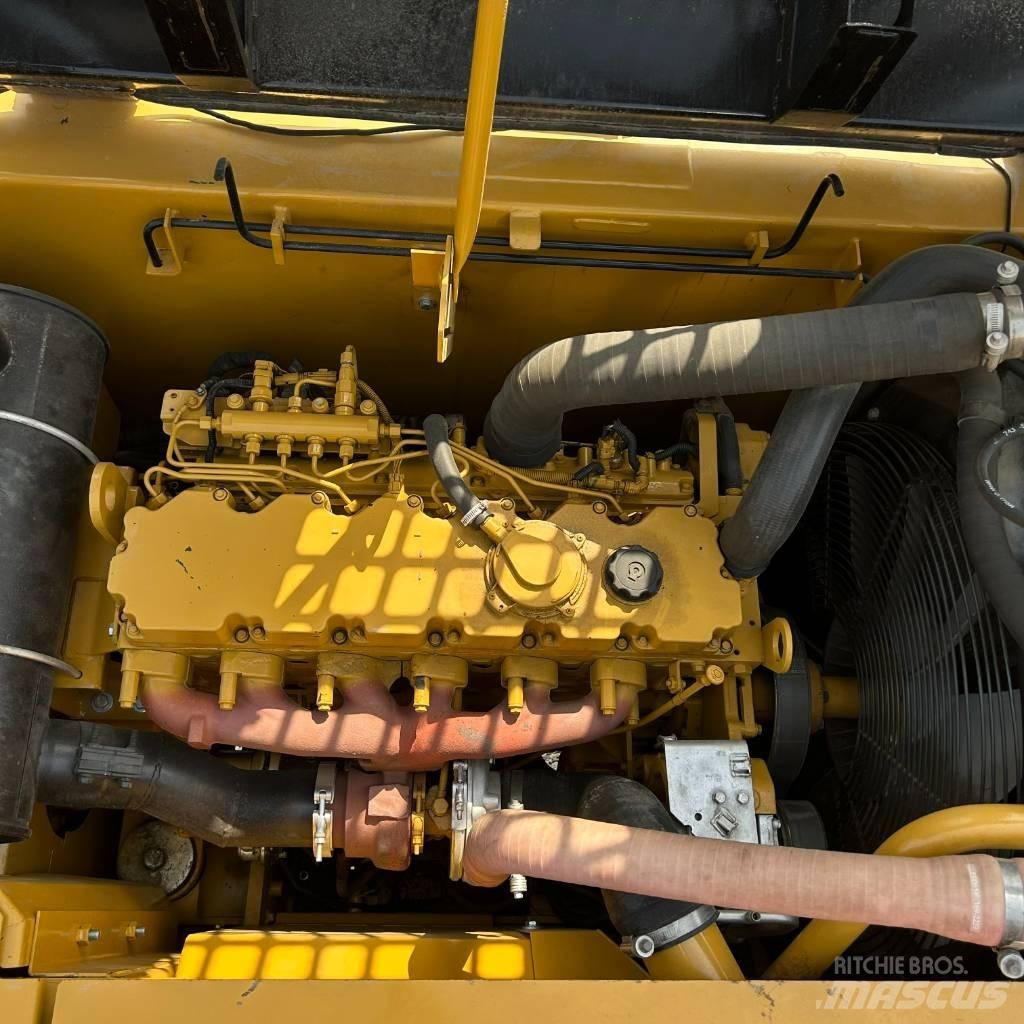 CAT 320 D Excavatoare pe șenile
