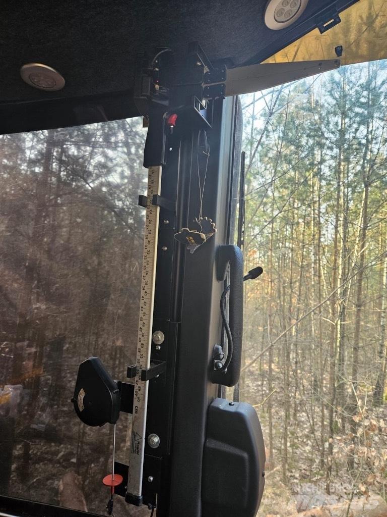 Ponsse Ergo 8W Combine forestiere