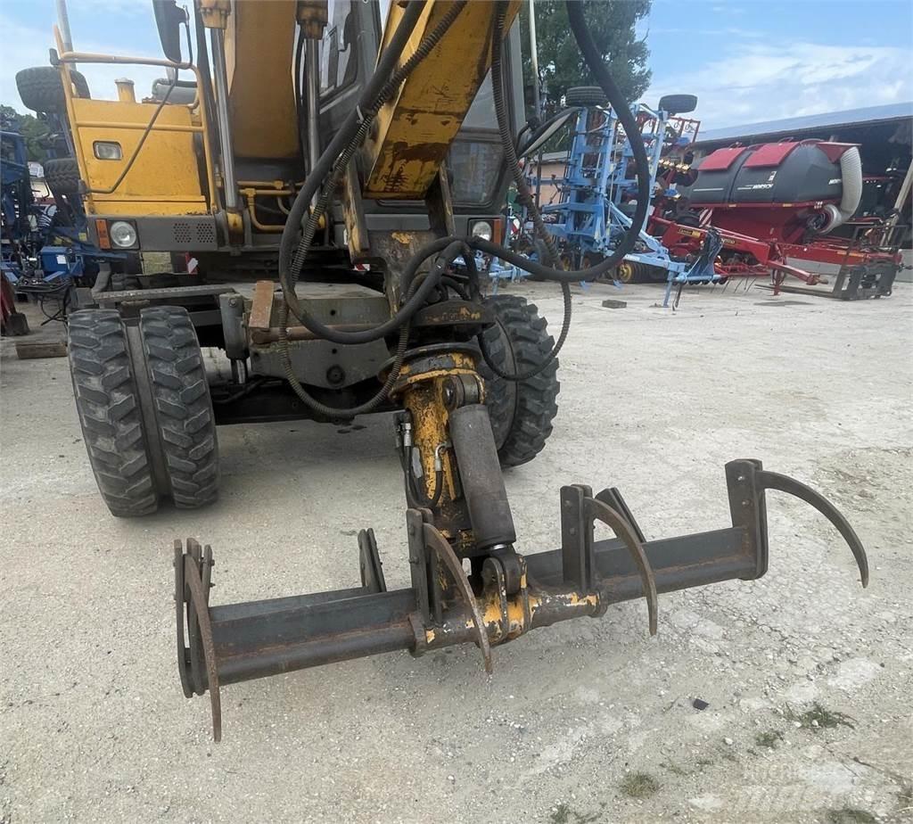 JCB 130 W Excavatoare cu roti