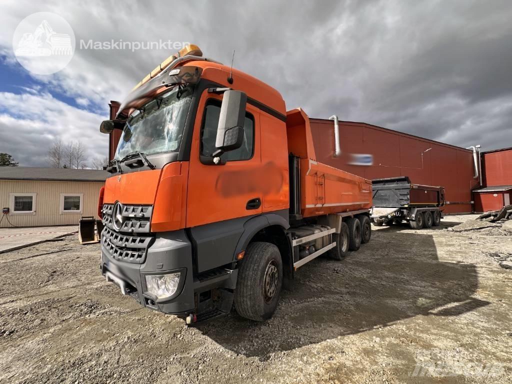 Mercedes-Benz Arocs Autobasculanta