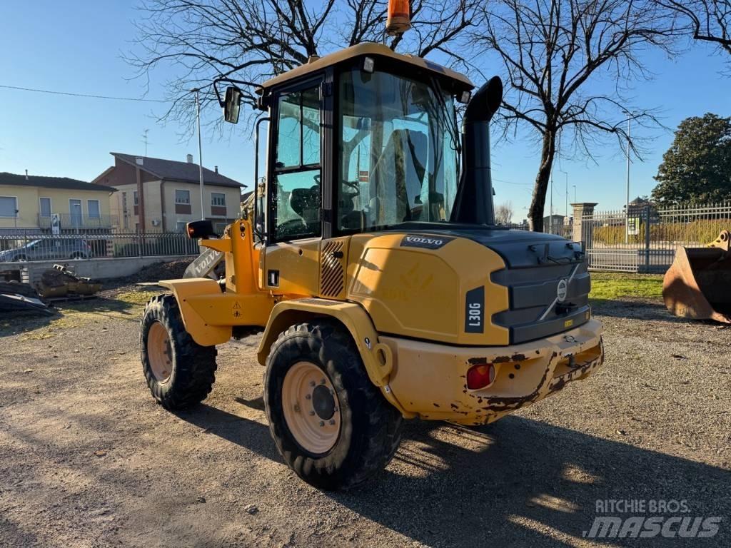 Volvo L 30 G Incarcator pe pneuri