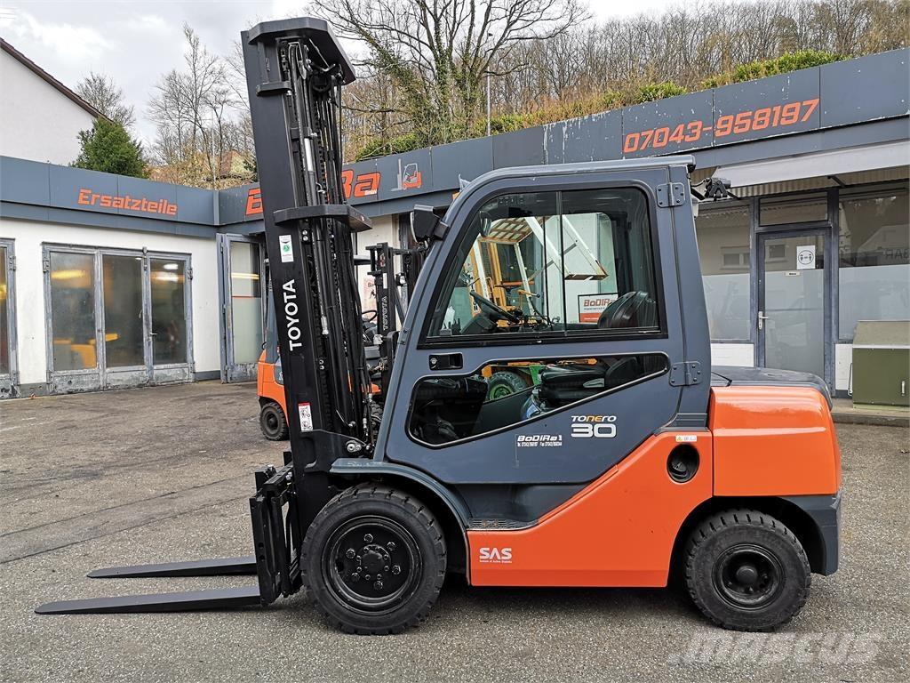 Toyota 02-8FDF30 Stivuitor diesel