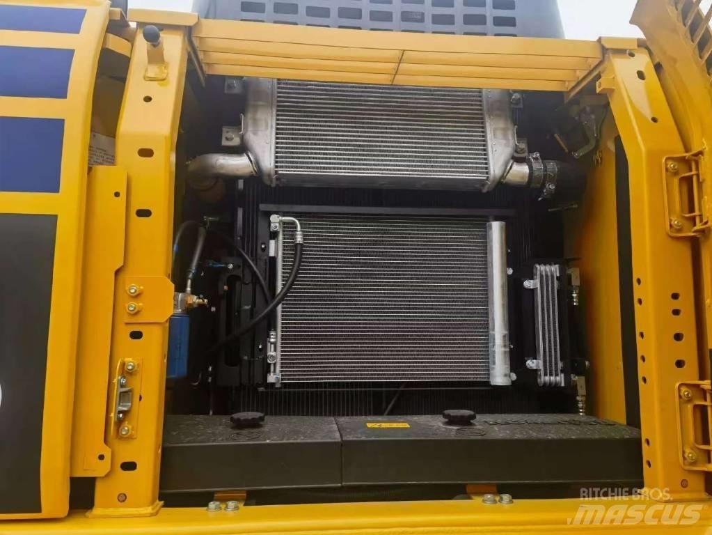Komatsu PC 210 Excavatoare pe șenile
